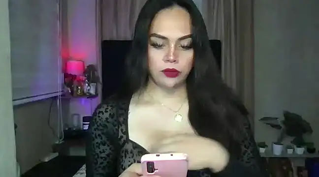 Snapshot of _MissKhimberlyXxx_ chatting on January 2025 12:20:02 PM  MissKhimberlyXxx  online show from January 2025 12:20:02 PM