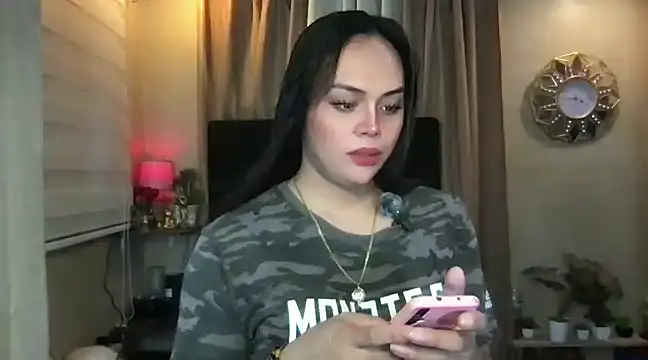 Snapshot of _MissKhimberlyXxx_ chatting on January 2025 07:42:02 AM  MissKhimberlyXxx  online show from January 2025 07:42:02 AM