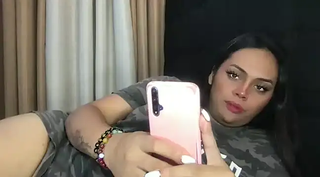 Snapshot of _MissKhimberlyXxx_ chatting on February 2025 04:35:01 PM  MissKhimberlyXxx  online show from February 2025 04:35:01 PM