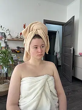 Snapshot of sweetest_pie chatting on February 2025 12:11:01 PM sweetest pie online show from February 2025 12:11:01 PM