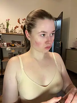 Snapshot of sweetest_pie chatting on March 2025 10:53:01 PM sweetest pie online show from March 2025 10:53:01 PM