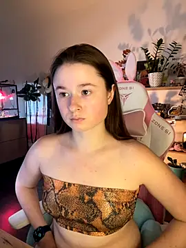 Snapshot of sweetest_pie chatting on September 2025 06:24:01 PM sweetest pie online show from September 2025 06:24:01 PM