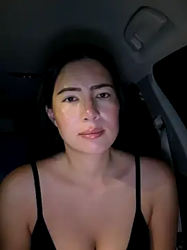 clairewntr online show from December 2025 09:00:01 PM