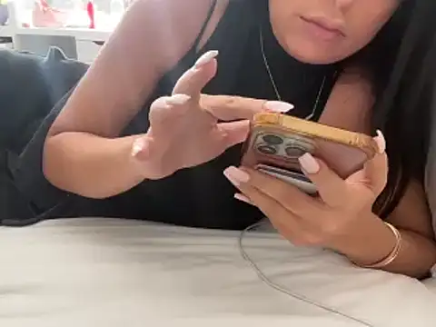 Snapshot of tbaexoxox chatting on November 2025 08:30:02 PM tbaexoxox online show from November 2025 08:30:02 PM