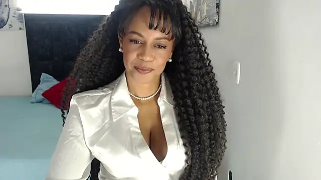 Snapshot of yeli_xxx chatting on June 2026 07:23:02 PM yeli xxx online show from June 2026 07:23:02 PM