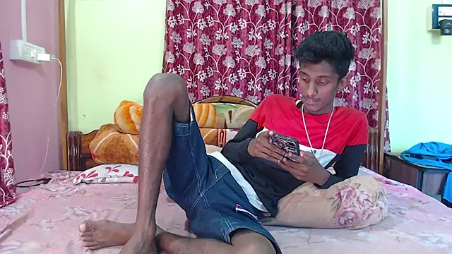 Snapshot of Skinny_Blackberry chatting on January 2025 06:26:01 AM Skinny Blackberry online show from January 2025 06:26:01 AM