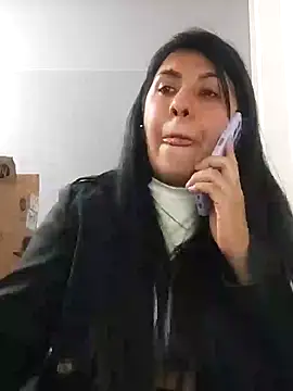 aisha latina online show from December 2024 10:18:02 PM