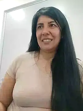 aisha latina online show from January 2025 05:59:02 PM