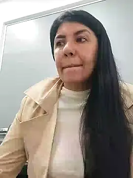 aisha latina online show from February 2025 02:05:02 PM