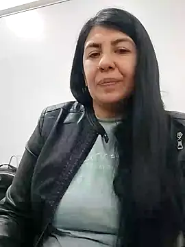 aisha latina online show from February 2025 05:53:01 PM