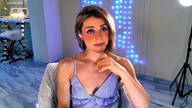 Snapshot of Arielle__03 chatting on March 2026 12:45:01 AM Arielle 03 online show from March 2026 12:45:01 AM