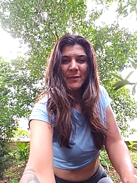 Snapshot of Yuky_ta chatting on February 2025 10:21:02 PM Yuky ta online show from February 2025 10:21:02 PM