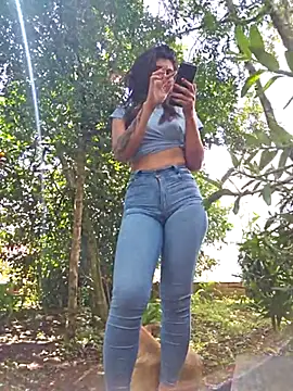 Snapshot of Yuky_ta chatting on February 2025 06:55:02 PM Yuky ta online show from February 2025 06:55:02 PM