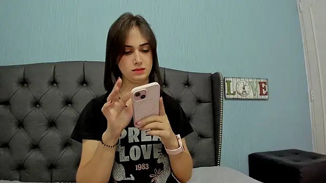 Snapshot of AndreaStivens chatting on March 2025 06:33:01 PM AndreaStivens online show from March 2025 06:33:01 PM