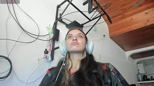 mariecam420 online show from January 2026 04:00:01 PM