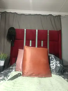 Snapshot of HoneyDropsX chatting on March 2025 08:40:01 PM HoneyDropsX online show from March 2025 08:40:01 PM