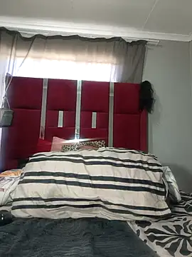 Snapshot of HoneyDropsX chatting on March 2025 06:22:01 AM HoneyDropsX online show from March 2025 06:22:01 AM