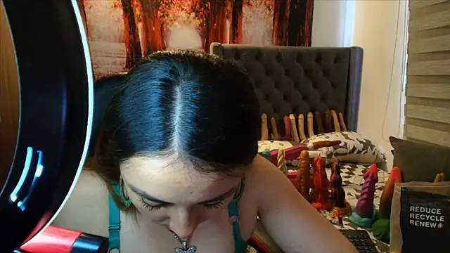 Snapshot of sofia23dirty chatting on April 2026 08:11:02 PM sofia23dirty online show from April 2026 08:11:02 PM