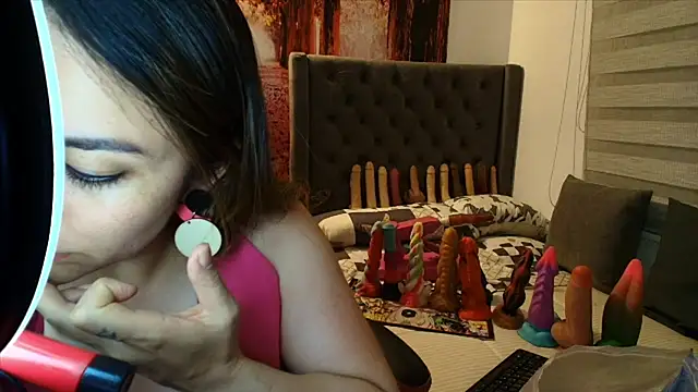 Snapshot of sofia23dirty chatting on May 2026 10:40:02 PM sofia23dirty online show from May 2026 10:40:02 PM