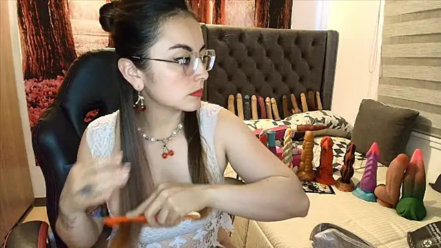 Snapshot of sofia23dirty chatting on May 2026 05:09:01 PM sofia23dirty online show from May 2026 05:09:01 PM