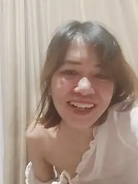 Snapshot of Little_suzy5 chatting on February 2025 07:19:02 PM Little suzy5 online show from February 2025 07:19:02 PM