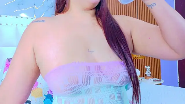 Snapshot of IrresistibleMilf chatting on December 2025 12:43:02 PM IrresistibleMilf online show from December 2025 12:43:02 PM