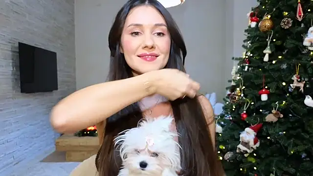 Snapshot of diamond_desiree chatting on December 2024 10:43:02 PM diamond desiree online show from December 2024 10:43:02 PM