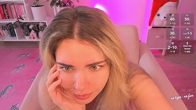 Snapshot of pussy-kattt chatting on November 2025 06:57:01 AM pussy-kattt online show from November 2025 06:57:01 AM