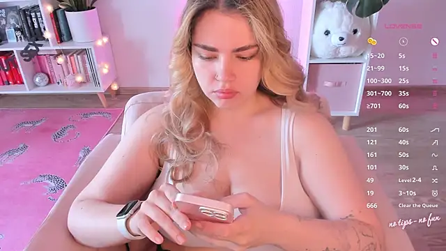 Snapshot of pussy-kattt chatting on July 2026 09:01:01 AM pussy-kattt online show from July 2026 09:01:01 AM