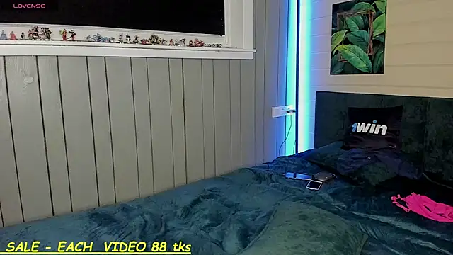 SandyChris online show from February 2025 07:35:01 AM