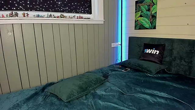 SandyChris online show from February 2025 11:42:02 AM