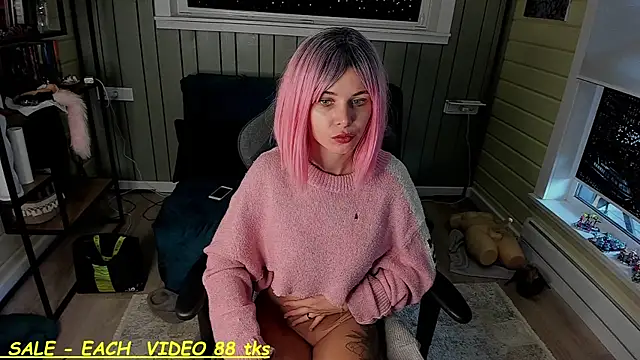 SandyChris online show from October 2025 09:40:01 AM