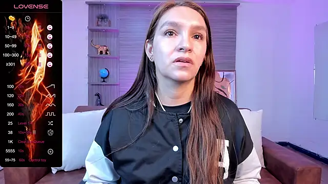 miataylorr1 online show from January 2025 12:00:01 PM