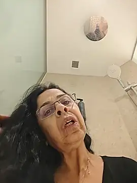 Susannemilf online show from January 2026 08:34:02 PM