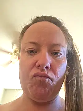 julimonroe online show from October 2025 02:59:02 PM