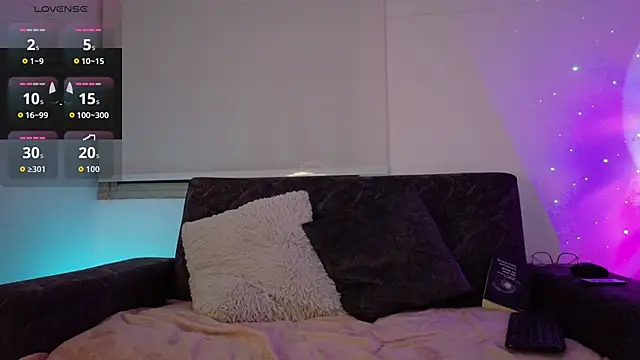 Snapshot of Lia_Tinez chatting on October 2025 11:06:02 PM Lia Tinez online show from October 2025 11:06:02 PM