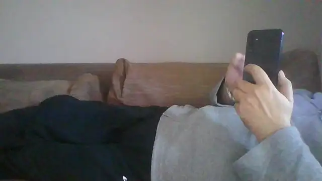 Snapshot of Anderrust chatting on November 2025 09:31:02 AM Anderrust online show from November 2025 09:31:02 AM