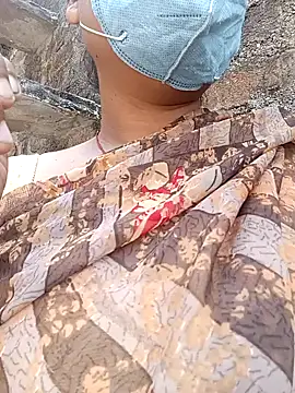 Snapshot of Lattika-Bhabhi chatting on February 2025 07:07:02 AM Lattika-Bhabhi online show from February 2025 07:07:02 AM