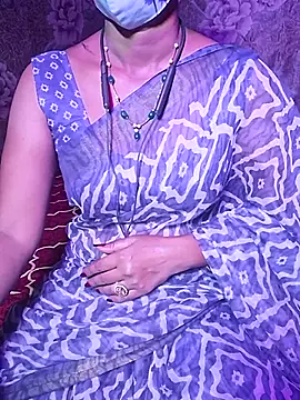 Snapshot of XBHUUME chatting on November 2025 05:13:01 PM XBHUUME online show from November 2025 05:13:01 PM