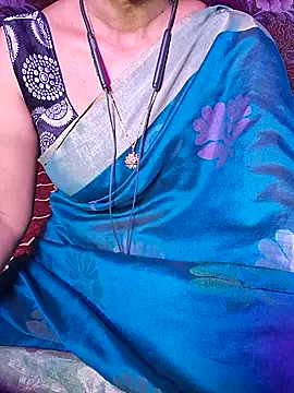 Snapshot of XBHUUME chatting on February 2026 04:44:01 PM XBHUUME online show from February 2026 04:44:01 PM