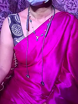 Snapshot of XBHUUME chatting on February 2026 05:02:02 PM XBHUUME online show from February 2026 05:02:02 PM