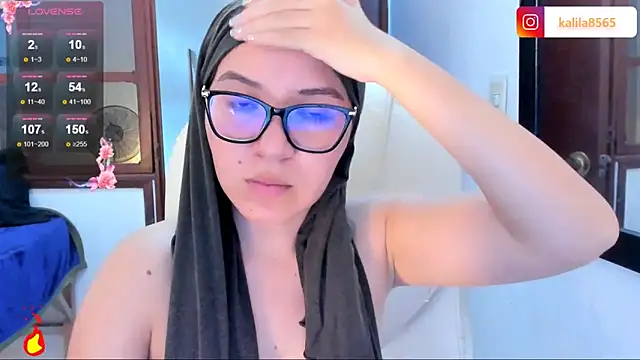 MatchedEyebrow online show from September 2025 09:08:02 PM