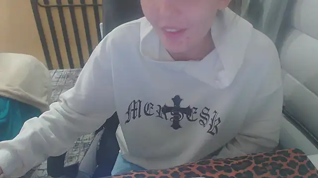 Snapshot of Laco-cO chatting on October 2025 05:17:01 PM Laco-cO online show from October 2025 05:17:01 PM