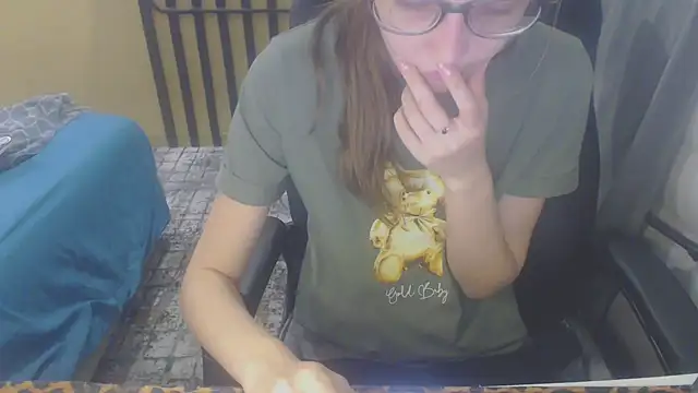 Snapshot of Laco-cO chatting on November 2025 07:37:01 PM Laco-cO online show from November 2025 07:37:01 PM