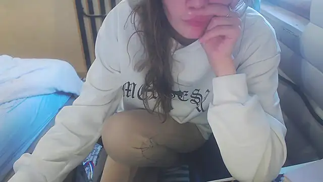 Snapshot of Laco-cO chatting on November 2025 10:48:02 AM Laco-cO online show from November 2025 10:48:02 AM