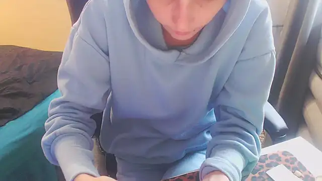 Snapshot of Laco-cO chatting on December 2025 07:57:02 AM Laco-cO online show from December 2025 07:57:02 AM