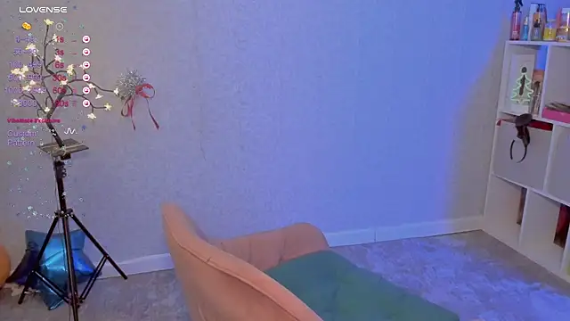 ReinaKousaka online show from January 2025 08:31:02 PM