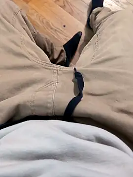 Snapshot of MrandMrsHaze chatting on November 2025 07:57:01 PM MrandMrsHaze online show from November 2025 07:57:01 PM