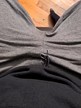 Snapshot of MrandMrsHaze chatting on December 2025 05:36:02 AM MrandMrsHaze online show from December 2025 05:36:02 AM