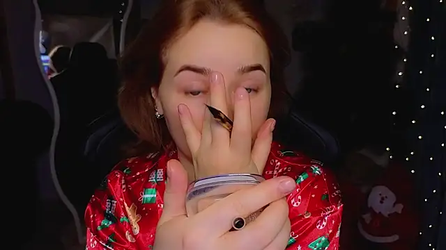 Snapshot of Mira_Mermayd chatting on December 2025 01:14:02 AM Mira Mermayd online show from December 2025 01:14:02 AM